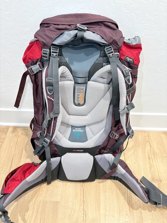 Deuter Aircontact 60+10 SL Women\'s Backpacking Pack - Like New main image 4
